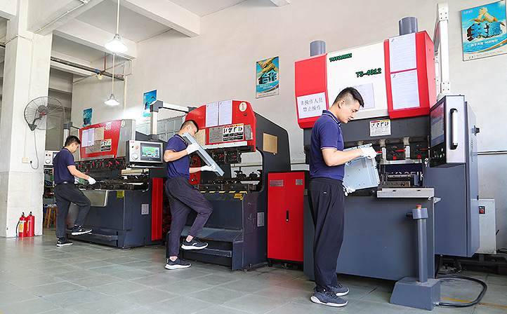 CNC bending machine